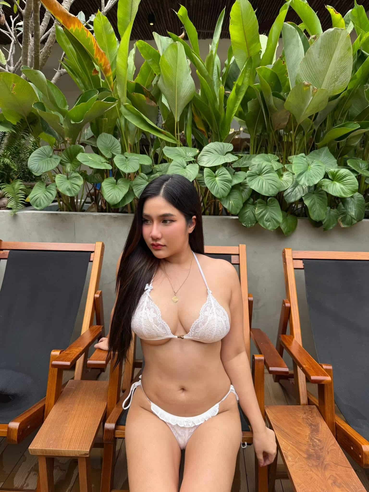 หลงรักเลย โอปอล์ เทคมีเอาท์ เปิดโหมดแซ่บในชุดบิกินี่ ทำไอจีไฟลุกหนัก