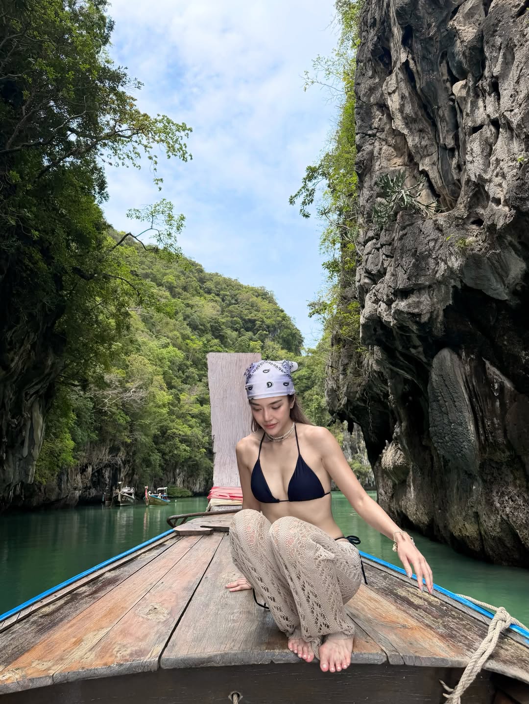 ใจสั่นทั้งฟีด! "นางเอกดัง" สลัดผ้าเสิร์ฟช็อตบิกินี่ตัวจิ๋ว สวยละมุนทุกองศา