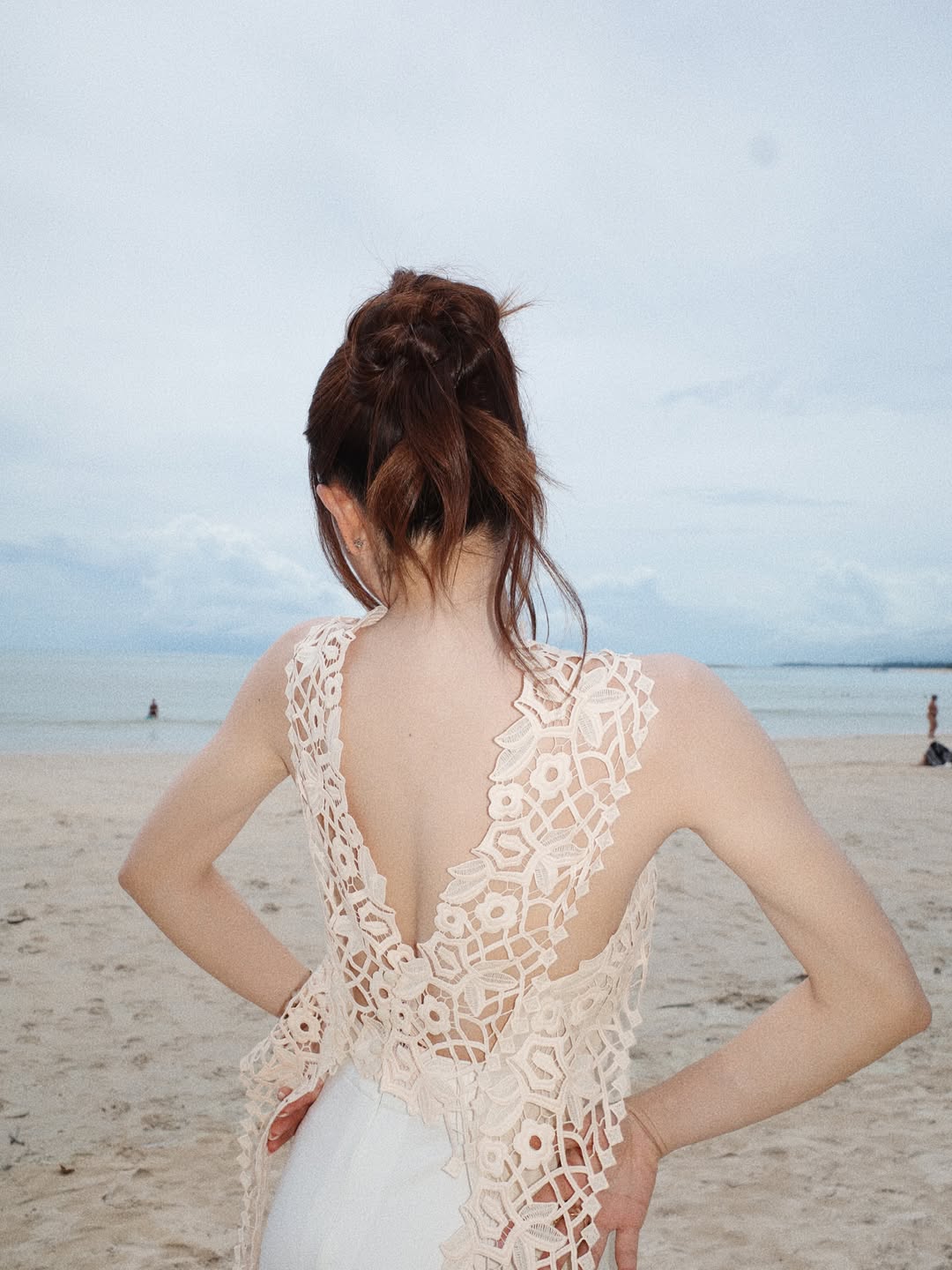 เปิดภาพ มายด์ ณภศศิ กับชุดมาทะเลแบบไม่โป๊ ลุคนี้สวยแพงมาก สมเป็นว่าที่สะใภ้โบนันซ่า
