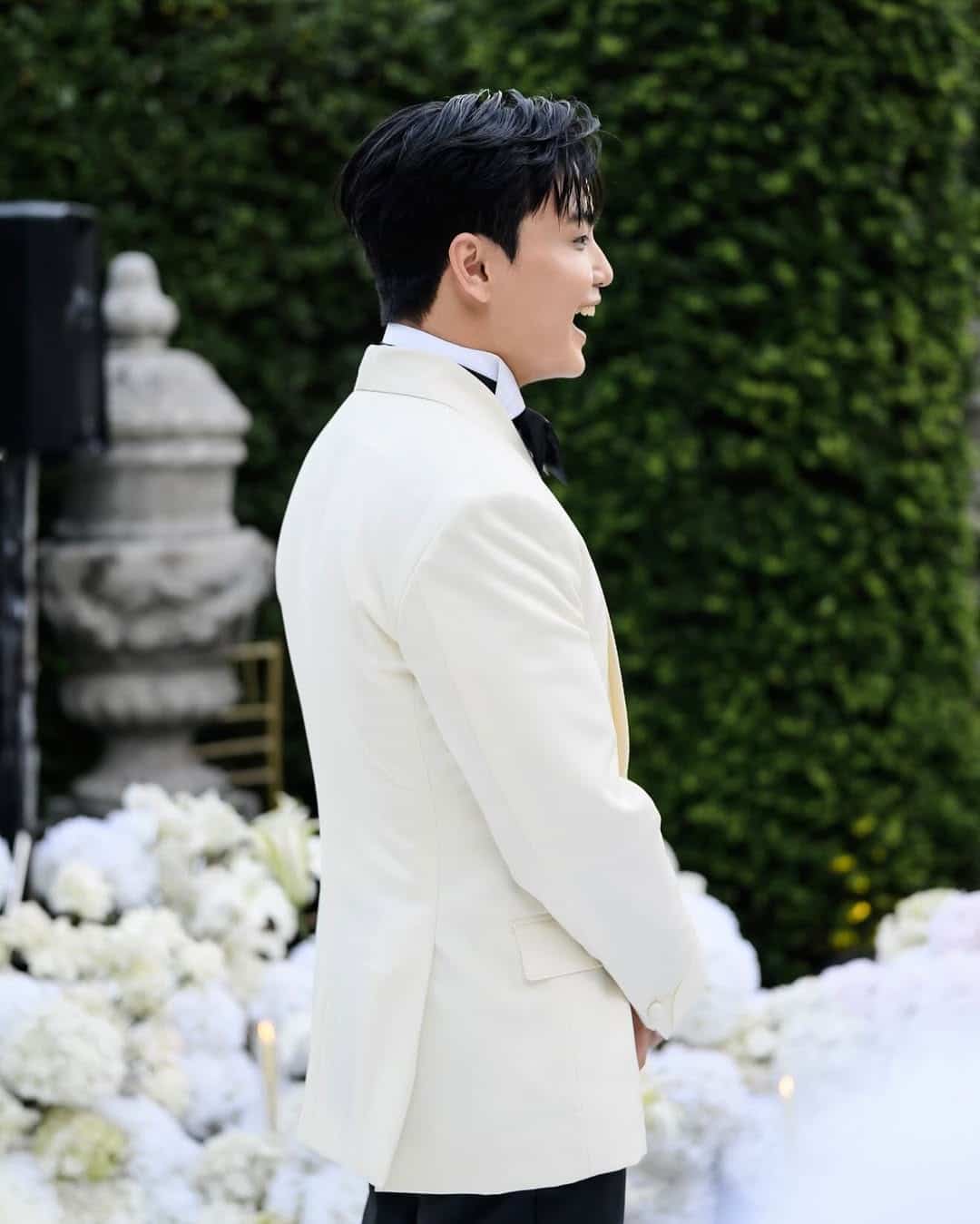 เปิดภาพงานแต่ง กวาง-เดอะเฟซ ทำหลายคนทักถึงชุดเจ้าสาว เป็นเสียงเดียวกัน