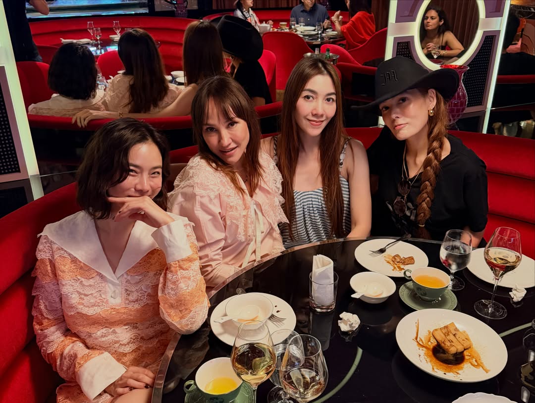 โซเชียลฮือฮา! เจนี่ โพสต์โมเมนต์รวมตัวแก๊งนางฟ้า ทำเอาแฟนๆแห่กดไลค์